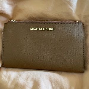 Michael Kors Large Double Zip Wallet Wristlet